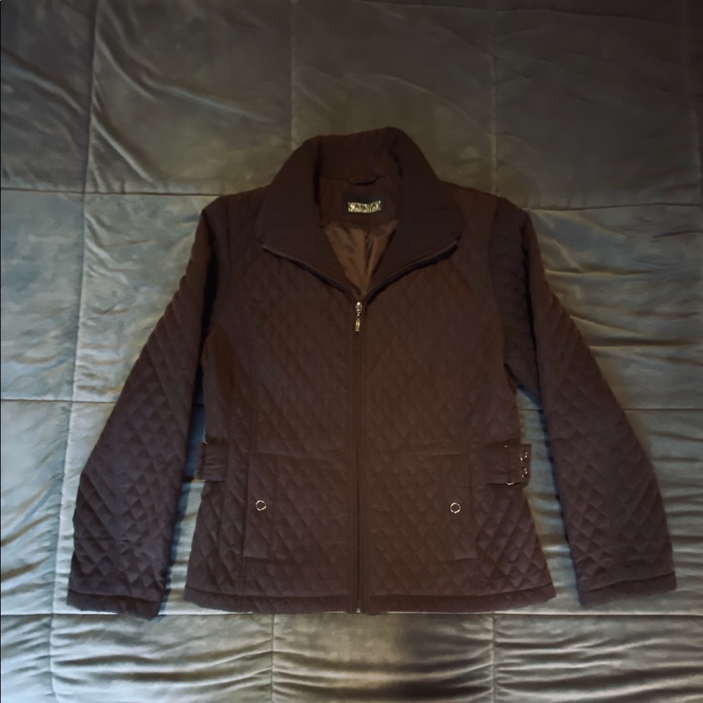 Woman’s Coat - Picture 11 of 14